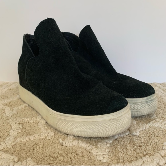 Steve Madden Wrangle Black Suede Platform High Top Ankle Booties - Picture 4 of 11